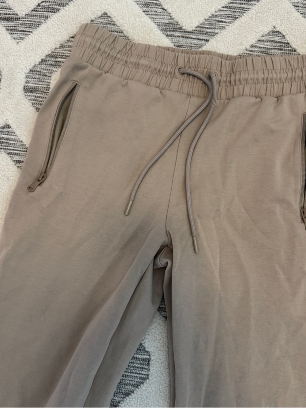 Old navy dynamic fleece jogger